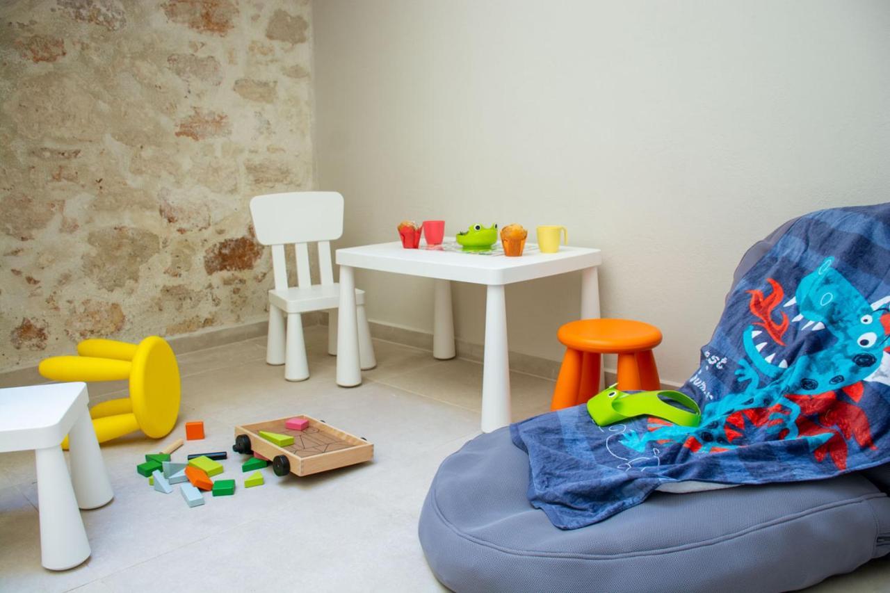 V77 Seafront Suites Rethymno  Ngoại thất bức ảnh