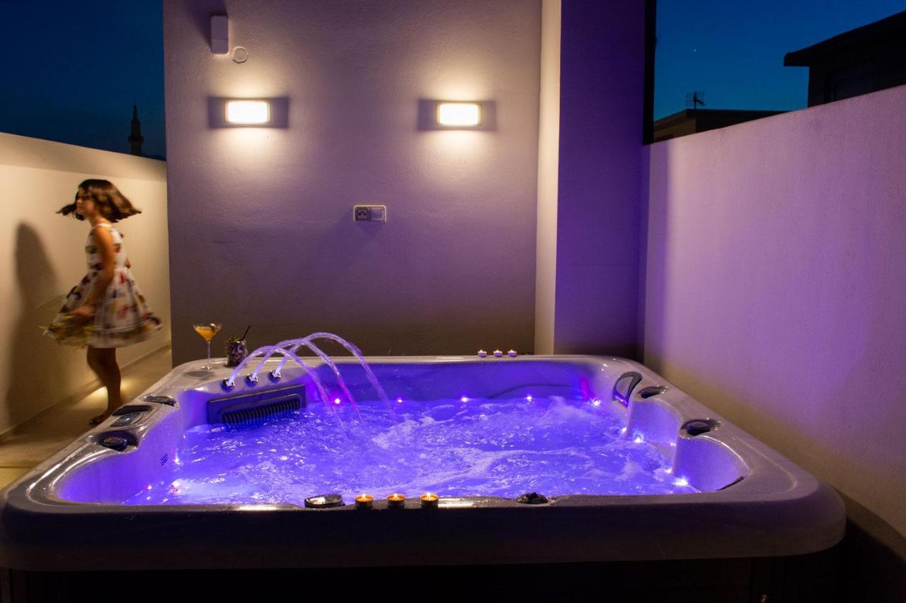 V77 Seafront Suites Rethymno  Ngoại thất bức ảnh